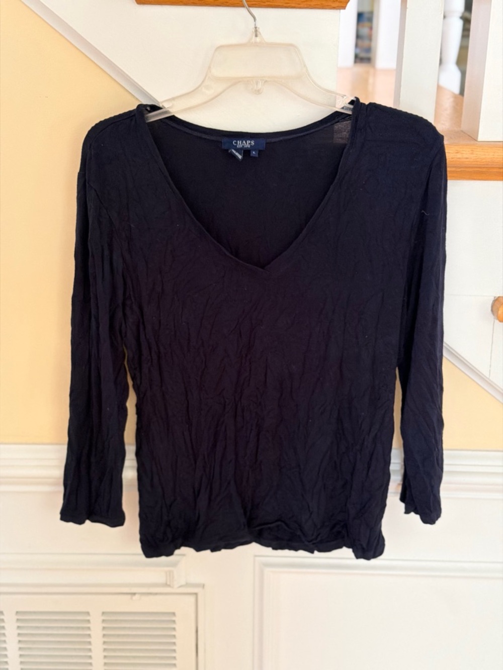 Ladies Size Large Chaps Black Long-Sleeve V-Neck Soft Stretch Top GUC